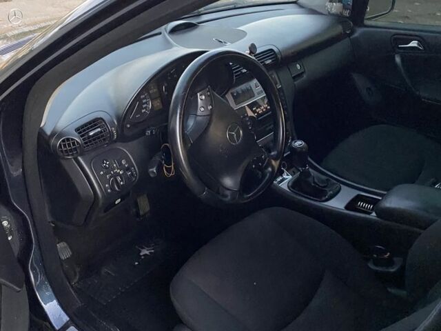 Мерседес Ц-Класс 2004 в Балте на Automoto.ua Черный Мерседес Ц-Класс, объемом двигателя 1.8 л и пробегом 302 тыс. км за 6100 $, фото 6 на Automoto.ua