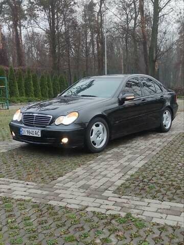 Чорний Мерседес Ц-Клас, об'ємом двигуна 2.2 л та пробігом 269 тис. км за 5850 $, фото 11 на Automoto.ua