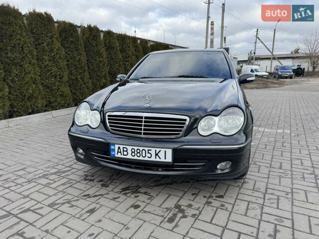 Черный Мерседес Ц-Класс, объемом двигателя 1.8 л и пробегом 270 тыс. км за 6800 $, фото 6 на Automoto.ua