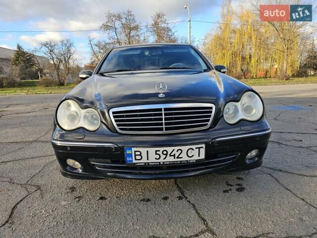 Черный Мерседес Ц-Класс, объемом двигателя 1.8 л и пробегом 338 тыс. км за 4500 $, фото 6 на Automoto.ua