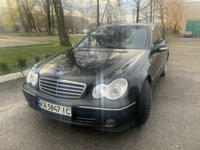 Чорний Мерседес Ц-Клас, об'ємом двигуна 1.7 л та пробігом 312 тис. км за 5500 $, фото 1 на Automoto.ua