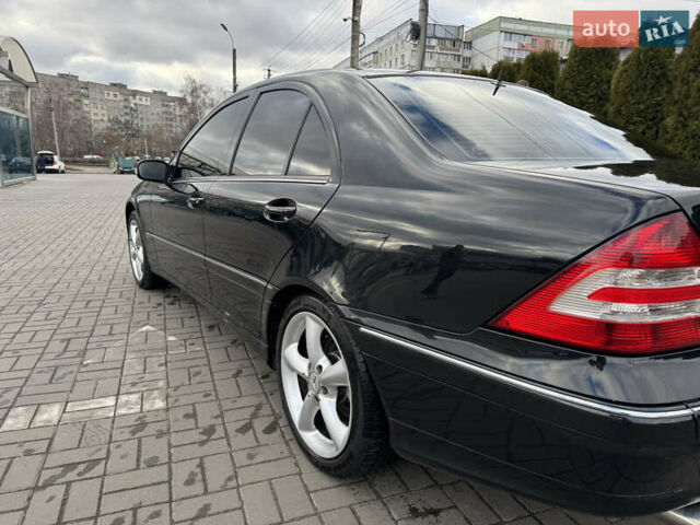 Черный Мерседес Ц-Класс, объемом двигателя 1.8 л и пробегом 270 тыс. км за 6800 $, фото 11 на Automoto.ua