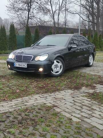 Чорний Мерседес Ц-Клас, об'ємом двигуна 2.2 л та пробігом 269 тис. км за 5850 $, фото 1 на Automoto.ua