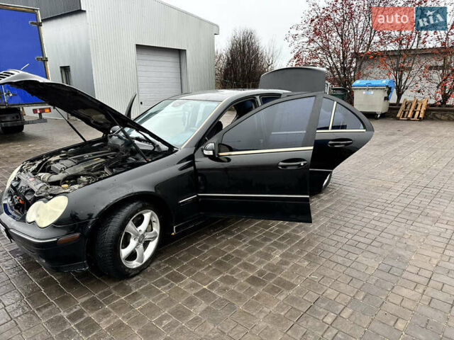 Чорний Мерседес Ц-Клас, об'ємом двигуна 1.8 л та пробігом 298 тис. км за 5500 $, фото 4 на Automoto.ua
