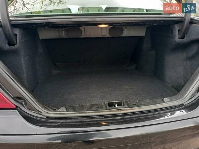 Черный Мерседес Ц-Класс, объемом двигателя 1.8 л и пробегом 288 тыс. км за 5000 $, фото 14 на Automoto.ua