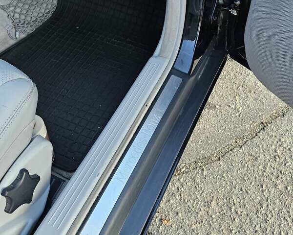 Черный Мерседес Ц-Класс, объемом двигателя 1.8 л и пробегом 338 тыс. км за 4500 $, фото 49 на Automoto.ua