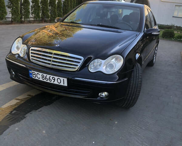 Чорний Мерседес Ц-Клас, об'ємом двигуна 1.8 л та пробігом 213 тис. км за 7600 $, фото 35 на Automoto.ua