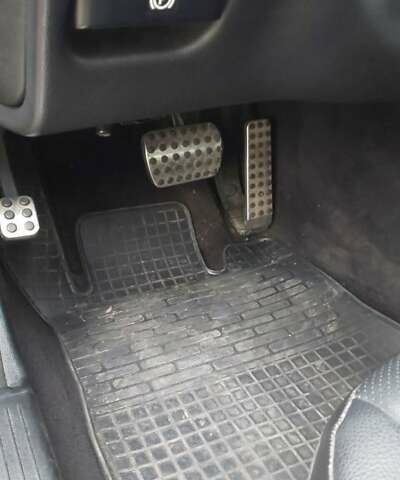 Черный Мерседес Ц-Класс, объемом двигателя 1.8 л и пробегом 390 тыс. км за 4700 $, фото 13 на Automoto.ua