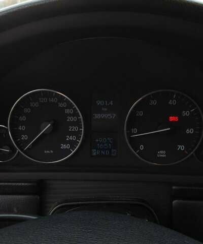 Черный Мерседес Ц-Класс, объемом двигателя 1.8 л и пробегом 390 тыс. км за 4700 $, фото 18 на Automoto.ua