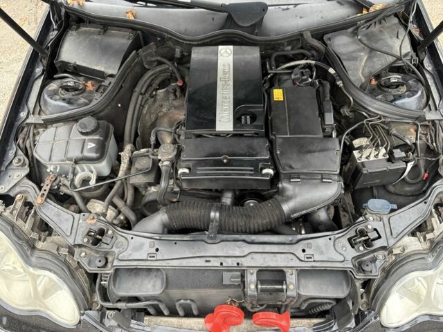 Чорний Мерседес Ц-Клас, об'ємом двигуна 1.8 л та пробігом 302 тис. км за 7800 $, фото 7 на Automoto.ua