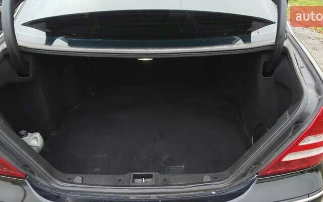 Черный Мерседес Ц-Класс, объемом двигателя 1.8 л и пробегом 390 тыс. км за 4700 $, фото 10 на Automoto.ua