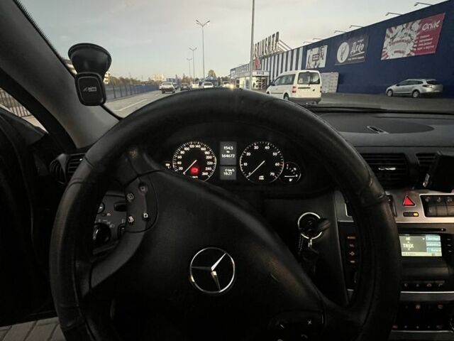 Чорний Мерседес Ц-Клас, об'ємом двигуна 1.8 л та пробігом 165 тис. км за 7500 $, фото 7 на Automoto.ua