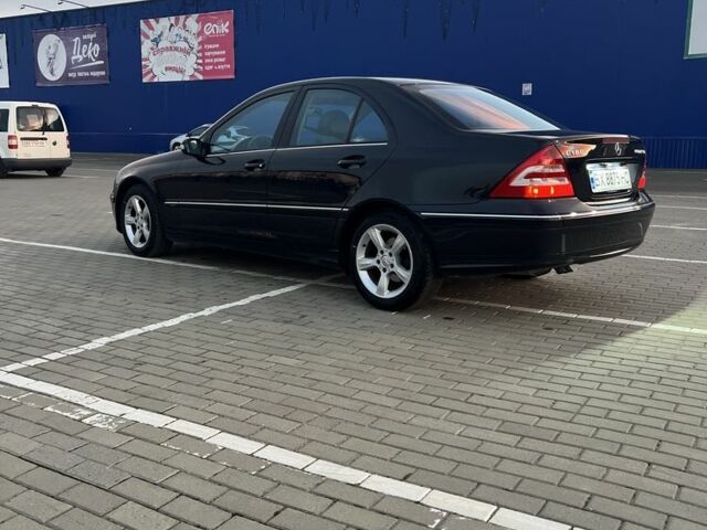 Чорний Мерседес Ц-Клас, об'ємом двигуна 1.8 л та пробігом 165 тис. км за 7500 $, фото 5 на Automoto.ua