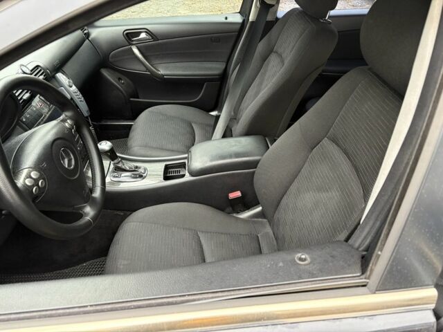 Чорний Мерседес Ц-Клас, об'ємом двигуна 1.8 л та пробігом 302 тис. км за 7800 $, фото 10 на Automoto.ua