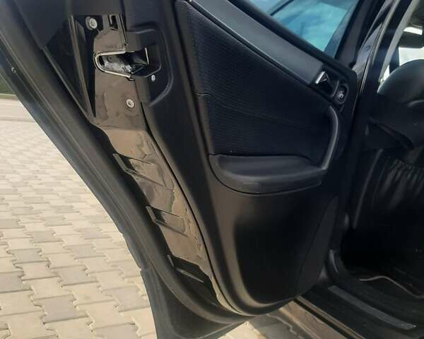 Чорний Мерседес Ц-Клас, об'ємом двигуна 3 л та пробігом 303 тис. км за 8200 $, фото 11 на Automoto.ua
