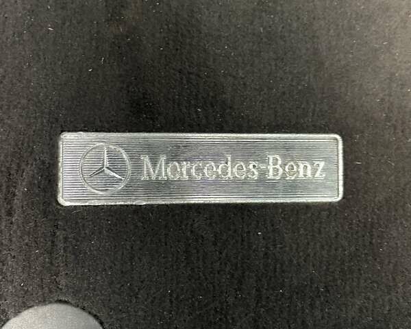 Черный Мерседес Ц-Класс, объемом двигателя 1.8 л и пробегом 381 тыс. км за 8300 $, фото 27 на Automoto.ua