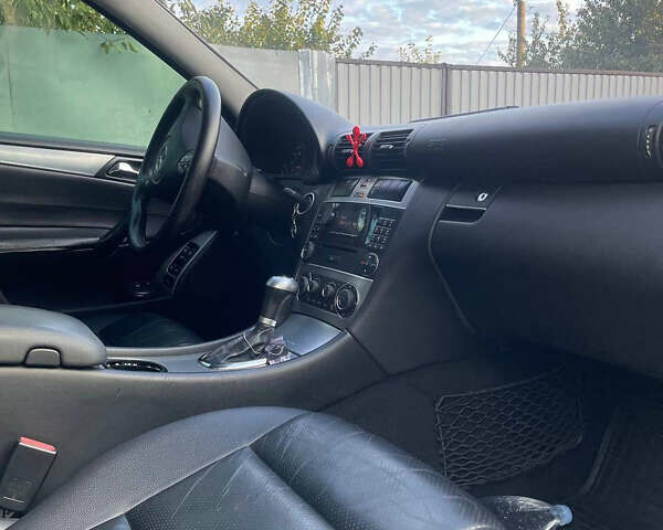 Мерседес Ц-Класс 2006 в Виннице на Automoto.ua Черный Мерседес Ц-Класс, объемом двигателя 2.5 л и пробегом 285 тыс. км за 7500 $, фото 21 на Automoto.ua