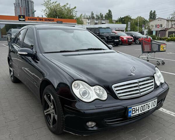 Чорний Мерседес Ц-Клас, об'ємом двигуна 1.8 л та пробігом 217 тис. км за 6800 $, фото 4 на Automoto.ua
