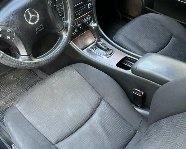 Черный Мерседес Ц-Класс, объемом двигателя 1.8 л и пробегом 220 тыс. км за 5333 $, фото 10 на Automoto.ua