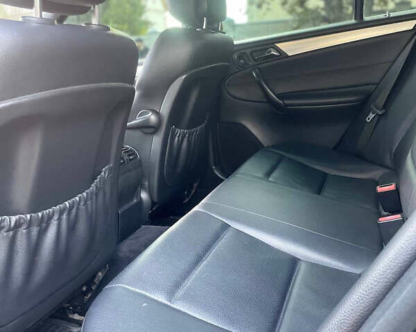 Мерседес Ц-Класс 2006 в Виннице на Automoto.ua Черный Мерседес Ц-Класс, объемом двигателя 2.5 л и пробегом 285 тыс. км за 7500 $, фото 16 на Automoto.ua