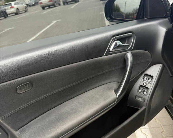 Чорний Мерседес Ц-Клас, об'ємом двигуна 1.8 л та пробігом 217 тис. км за 6800 $, фото 29 на Automoto.ua