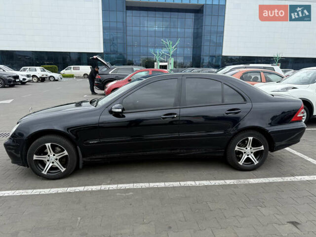 Чорний Мерседес Ц-Клас, об'ємом двигуна 1.8 л та пробігом 217 тис. км за 6800 $, фото 19 на Automoto.ua