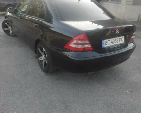 Черный Мерседес Ц-Класс, объемом двигателя 2.1 л и пробегом 275 тыс. км за 6350 $, фото 10 на Automoto.ua