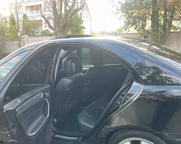 Мерседес Ц-Класс 2006 в Виннице на Automoto.ua Черный Мерседес Ц-Класс, объемом двигателя 2.5 л и пробегом 285 тыс. км за 7500 $, фото 15 на Automoto.ua