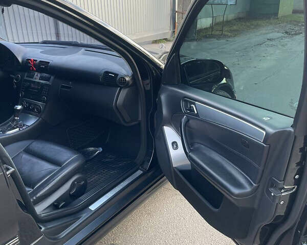 Мерседес Ц-Класс 2006 в Виннице на Automoto.ua Черный Мерседес Ц-Класс, объемом двигателя 2.5 л и пробегом 285 тыс. км за 7500 $, фото 19 на Automoto.ua