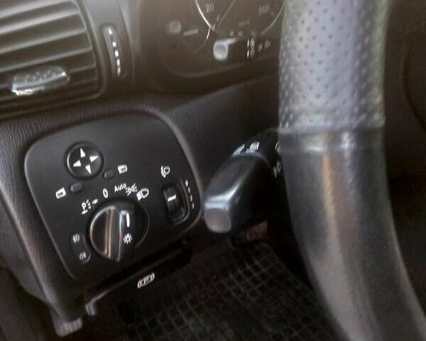 Черный Мерседес Ц-Класс, объемом двигателя 2.1 л и пробегом 275 тыс. км за 6350 $, фото 3 на Automoto.ua