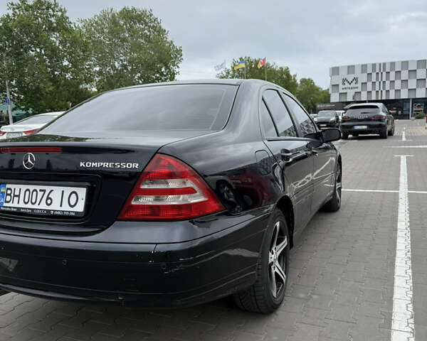 Чорний Мерседес Ц-Клас, об'ємом двигуна 1.8 л та пробігом 217 тис. км за 6800 $, фото 24 на Automoto.ua