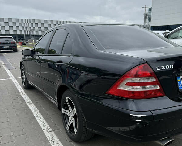 Чорний Мерседес Ц-Клас, об'ємом двигуна 1.8 л та пробігом 217 тис. км за 6800 $, фото 25 на Automoto.ua