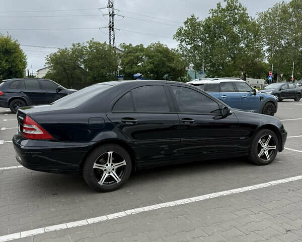 Чорний Мерседес Ц-Клас, об'ємом двигуна 1.8 л та пробігом 217 тис. км за 6800 $, фото 23 на Automoto.ua