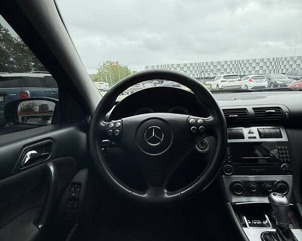 Чорний Мерседес Ц-Клас, об'ємом двигуна 1.8 л та пробігом 217 тис. км за 6800 $, фото 27 на Automoto.ua