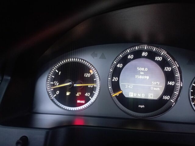 Черный Мерседес Ц-Класс, объемом двигателя 3.5 л и пробегом 158 тыс. км за 10300 $, фото 22 на Automoto.ua