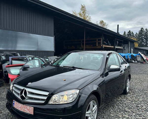 Чорний Мерседес Ц-Клас, об'ємом двигуна 2.2 л та пробігом 350 тис. км за 8900 $, фото 14 на Automoto.ua