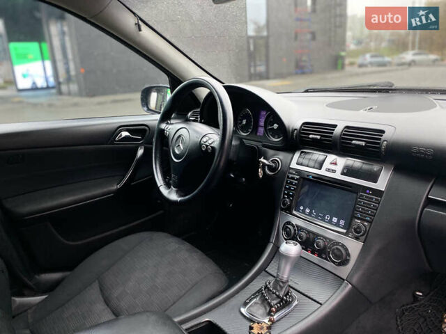 Чорний Мерседес Ц-Клас, об'ємом двигуна 1.8 л та пробігом 260 тис. км за 6500 $, фото 23 на Automoto.ua