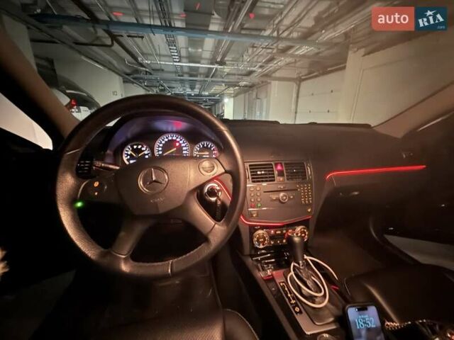 Чорний Мерседес Ц-Клас, об'ємом двигуна 1.8 л та пробігом 176 тис. км за 8999 $, фото 7 на Automoto.ua