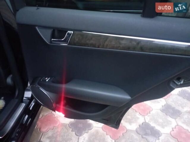 Черный Мерседес Ц-Класс, объемом двигателя 3.5 л и пробегом 158 тыс. км за 10300 $, фото 16 на Automoto.ua