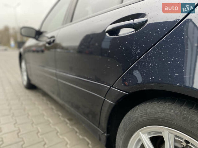 Черный Мерседес Ц-Класс, объемом двигателя 1.8 л и пробегом 260 тыс. км за 6900 $, фото 8 на Automoto.ua