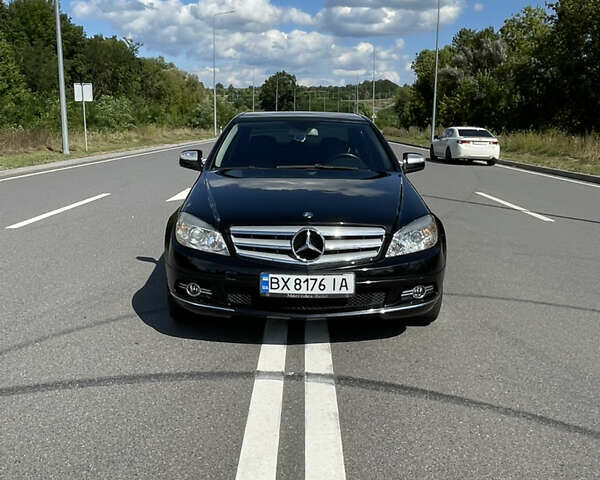 Чорний Мерседес Ц-Клас, об'ємом двигуна 1.8 л та пробігом 170 тис. км за 9500 $, фото 1 на Automoto.ua