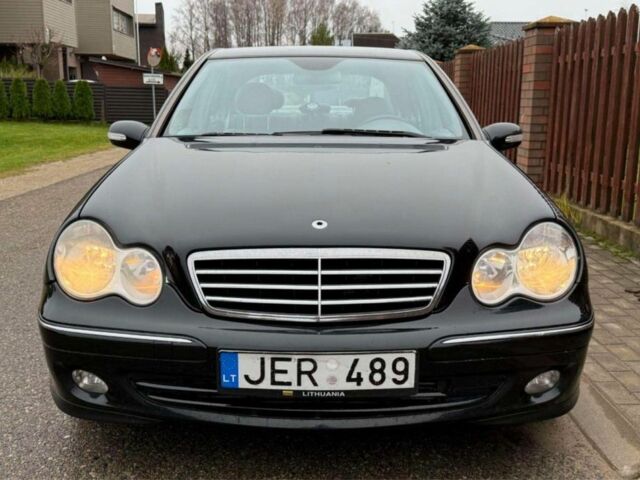 Чорний Мерседес Ц-Клас, об'ємом двигуна 2.7 л та пробігом 287 тис. км за 4111 $, фото 4 на Automoto.ua