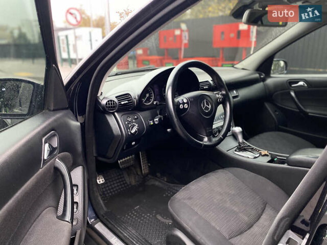Черный Мерседес Ц-Класс, объемом двигателя 1.8 л и пробегом 260 тыс. км за 6900 $, фото 17 на Automoto.ua