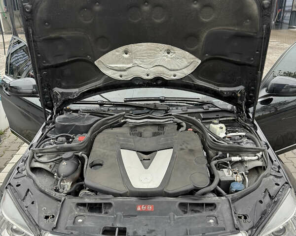 Чорний Мерседес Ц-Клас, об'ємом двигуна 2.99 л та пробігом 325 тис. км за 9999 $, фото 30 на Automoto.ua