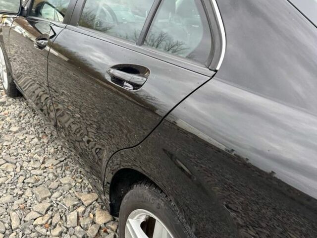 Чорний Мерседес Ц-Клас, об'ємом двигуна 2.2 л та пробігом 350 тис. км за 9100 $, фото 14 на Automoto.ua