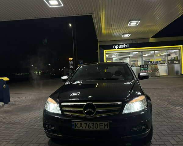 Черный Мерседес Ц-Класс, объемом двигателя 3 л и пробегом 217 тыс. км за 10800 $, фото 11 на Automoto.ua