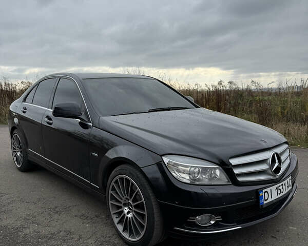 Чорний Мерседес Ц-Клас, об'ємом двигуна 2.99 л та пробігом 325 тис. км за 9999 $, фото 5 на Automoto.ua