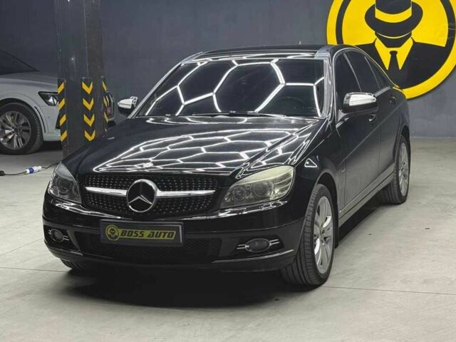 Черный Мерседес Ц-Класс, объемом двигателя 3 л и пробегом 240 тыс. км за 9800 $, фото 2 на Automoto.ua