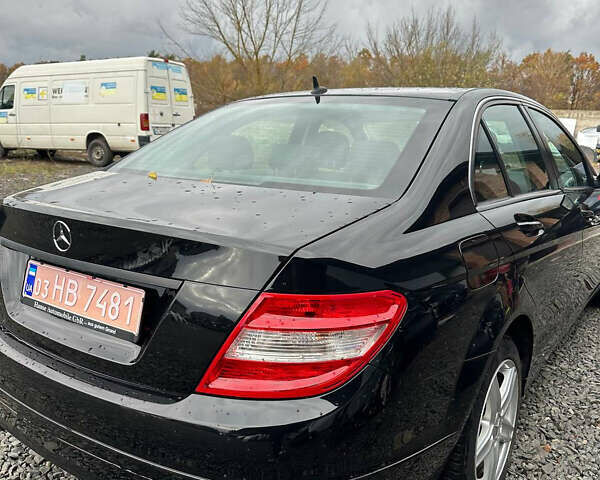 Чорний Мерседес Ц-Клас, об'ємом двигуна 2.2 л та пробігом 350 тис. км за 8900 $, фото 13 на Automoto.ua