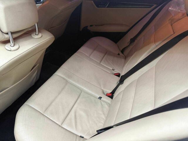 Черный Мерседес Ц-Класс, объемом двигателя 3 л и пробегом 240 тыс. км за 9800 $, фото 10 на Automoto.ua